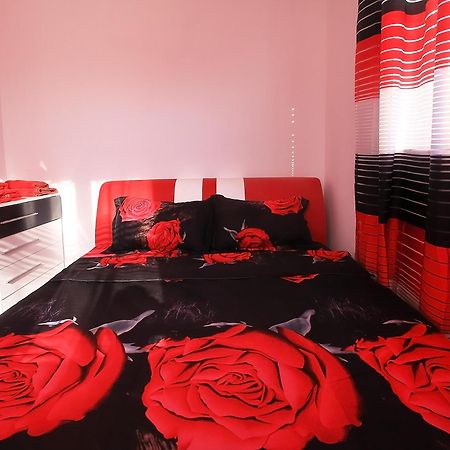 Private Apartment With Parking And Pool Balchik Luaran gambar