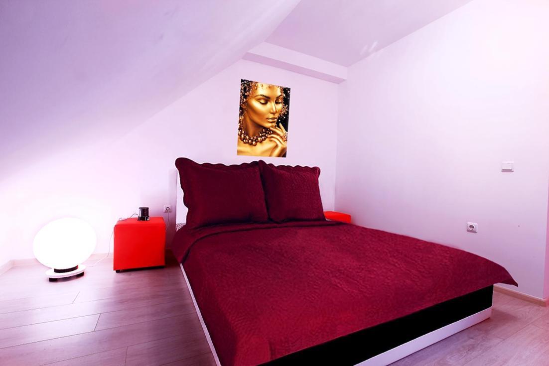 Private Apartment With Parking And Pool Balchik Luaran gambar
